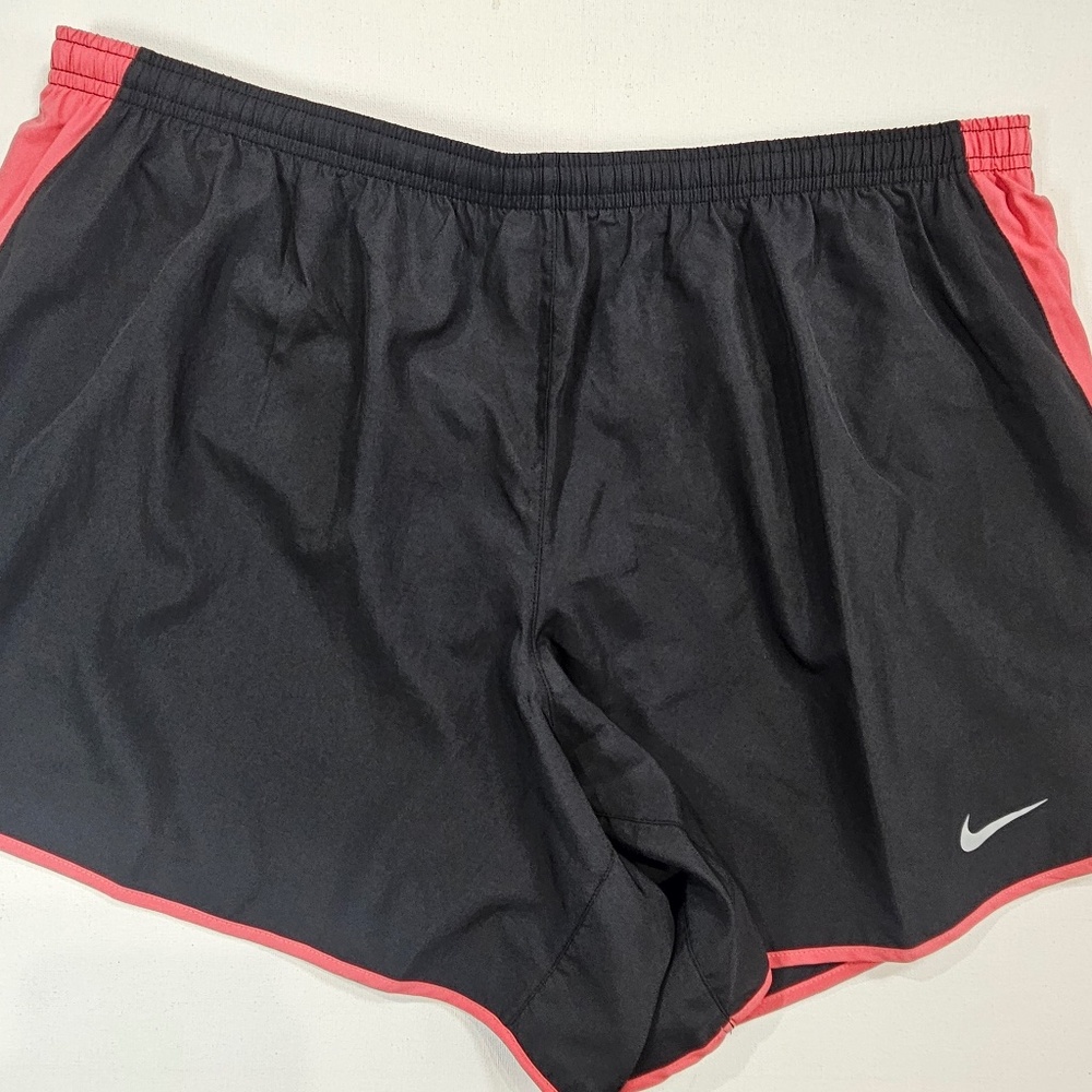 Nike‎ Dri-FIT Shorts Womens 1X Black Pink Running DH2563-028 Plus Size Athletic